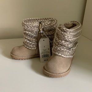 Beige booties for kids